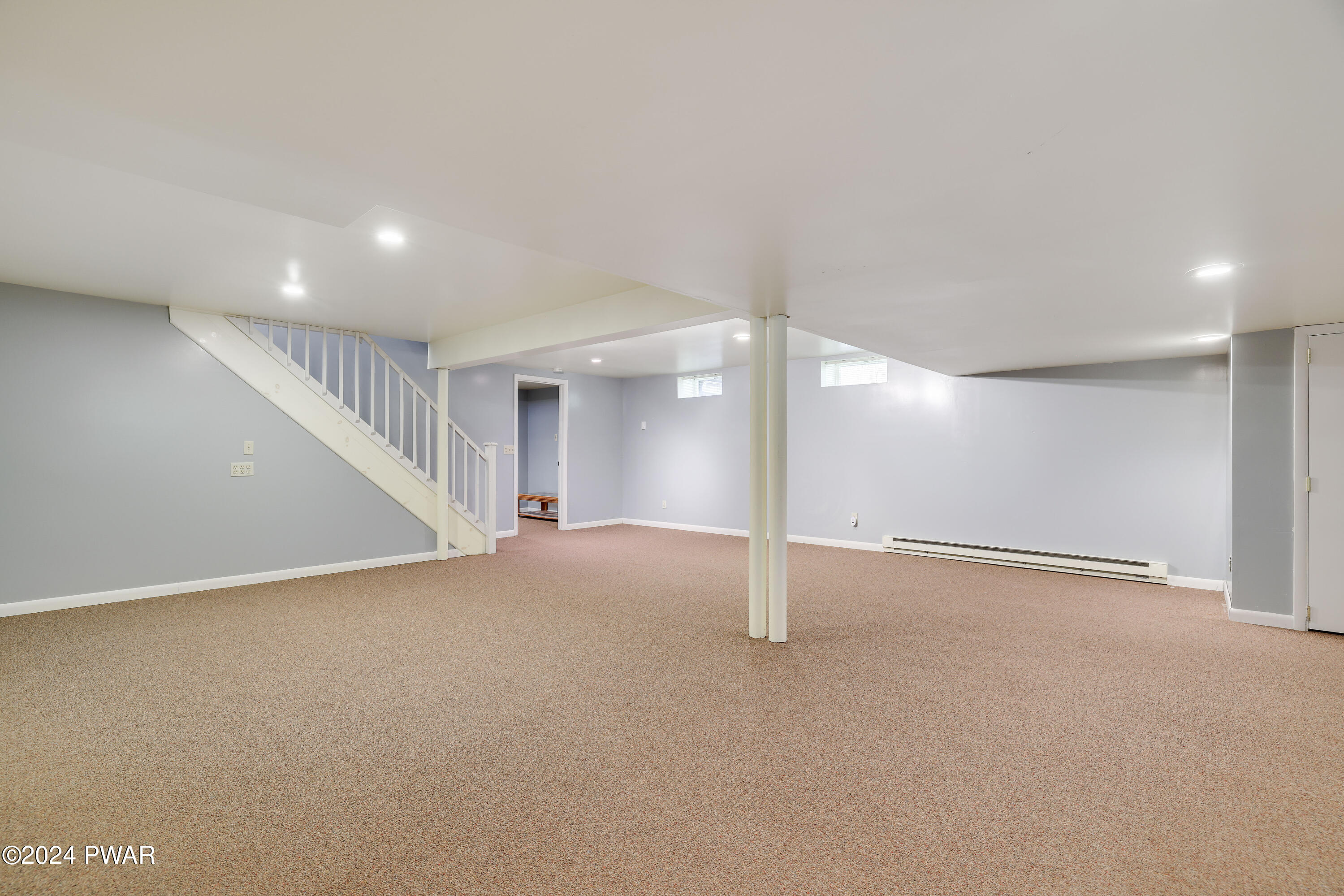 Lakeville, Pennsylvania 18438, United States, 2 Bedrooms Bedrooms, ,2 BathroomsBathrooms,Residential,Pending,58639