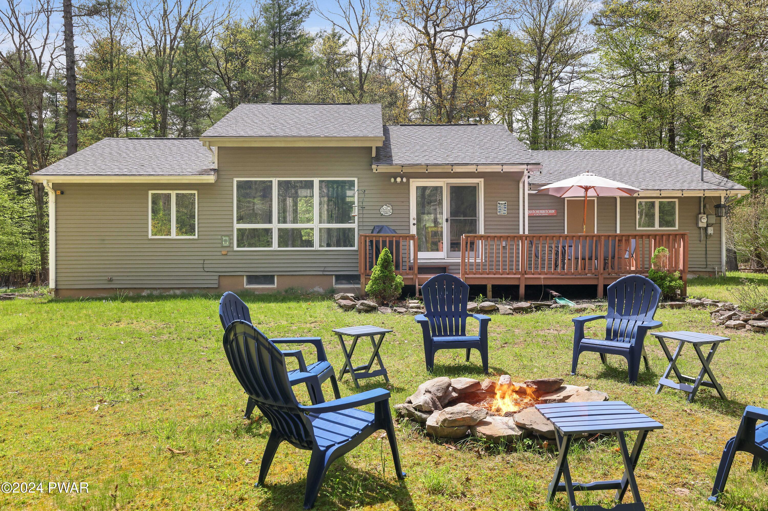 Lakeville, Pennsylvania 18438, United States, 2 Bedrooms Bedrooms, ,2 BathroomsBathrooms,Residential,Pending,58639