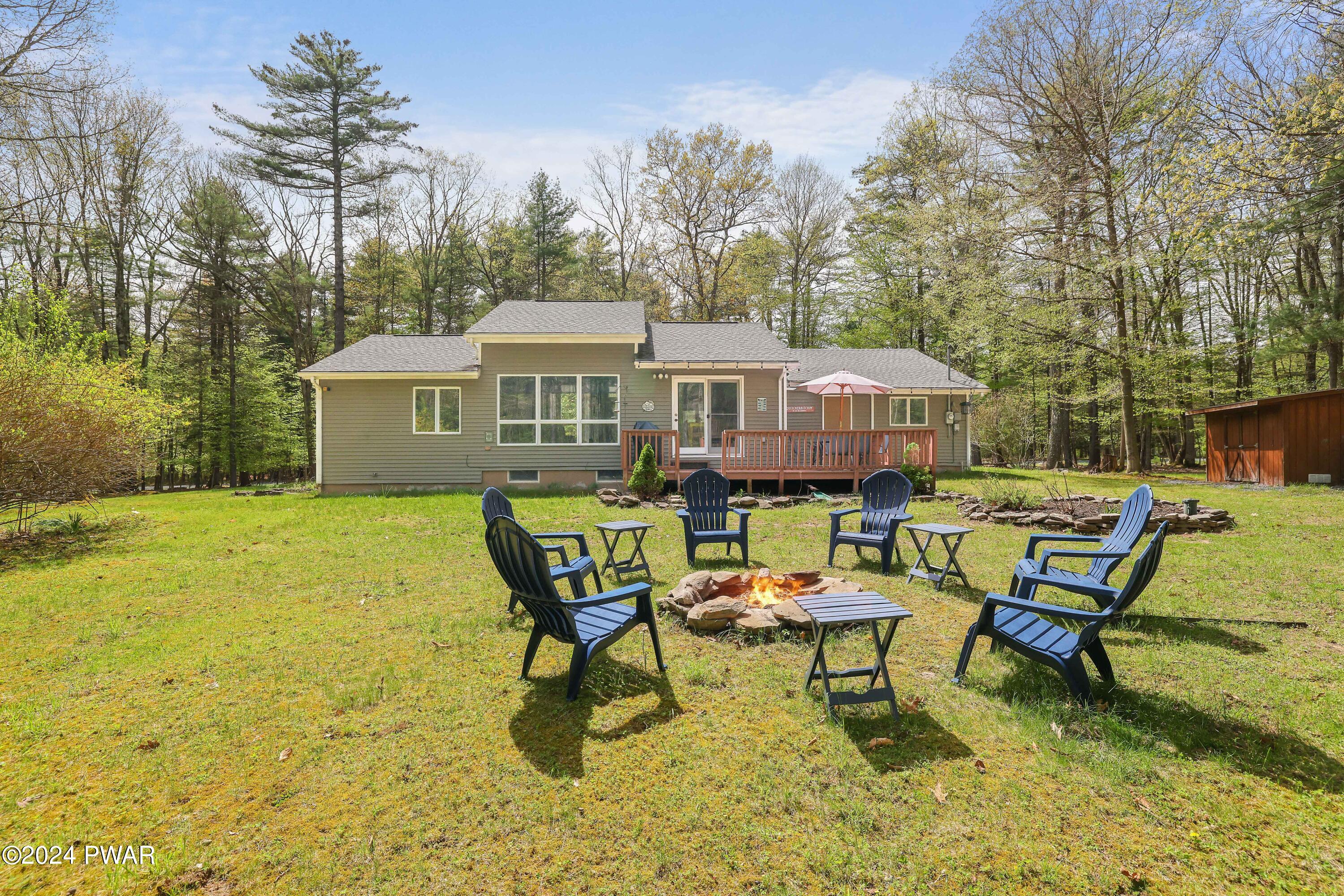 Lakeville, Pennsylvania 18438, United States, 2 Bedrooms Bedrooms, ,2 BathroomsBathrooms,Residential,Pending,58639