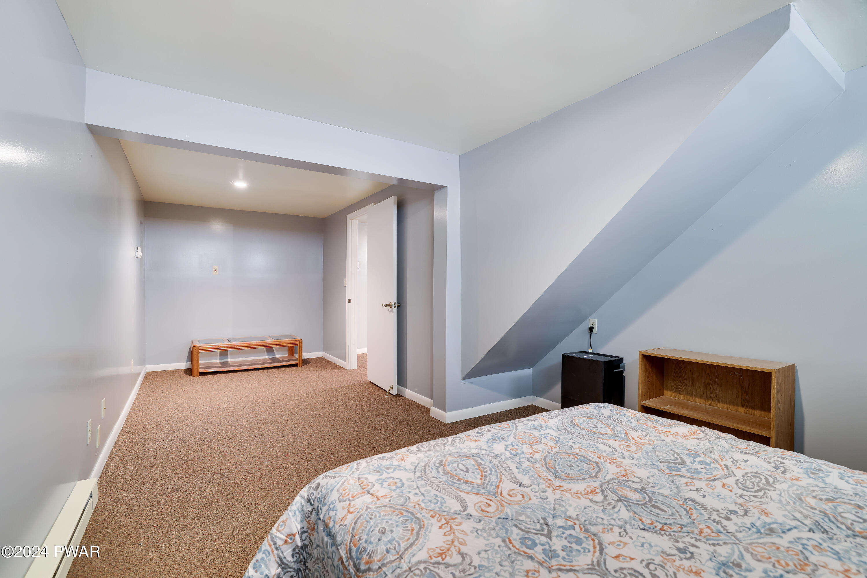 Lakeville, Pennsylvania 18438, United States, 2 Bedrooms Bedrooms, ,2 BathroomsBathrooms,Residential,Pending,58639