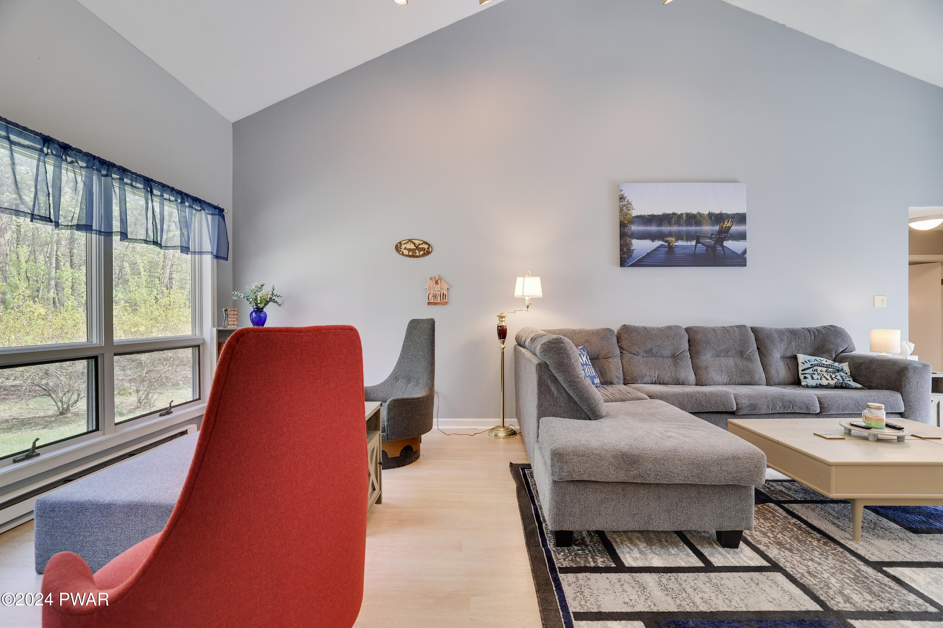 Lakeville, Pennsylvania 18438, United States, 2 Bedrooms Bedrooms, ,2 BathroomsBathrooms,Residential,Pending,58639