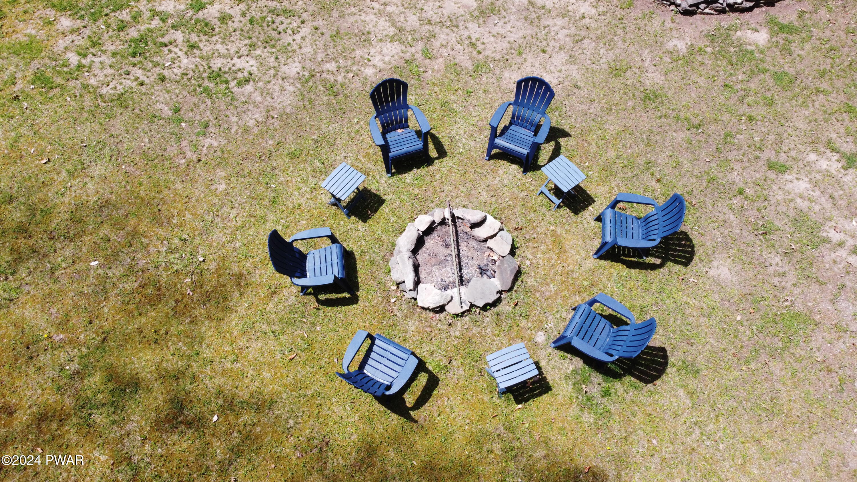 Lakeville, Pennsylvania 18438, United States, 2 Bedrooms Bedrooms, ,2 BathroomsBathrooms,Residential,Pending,58639