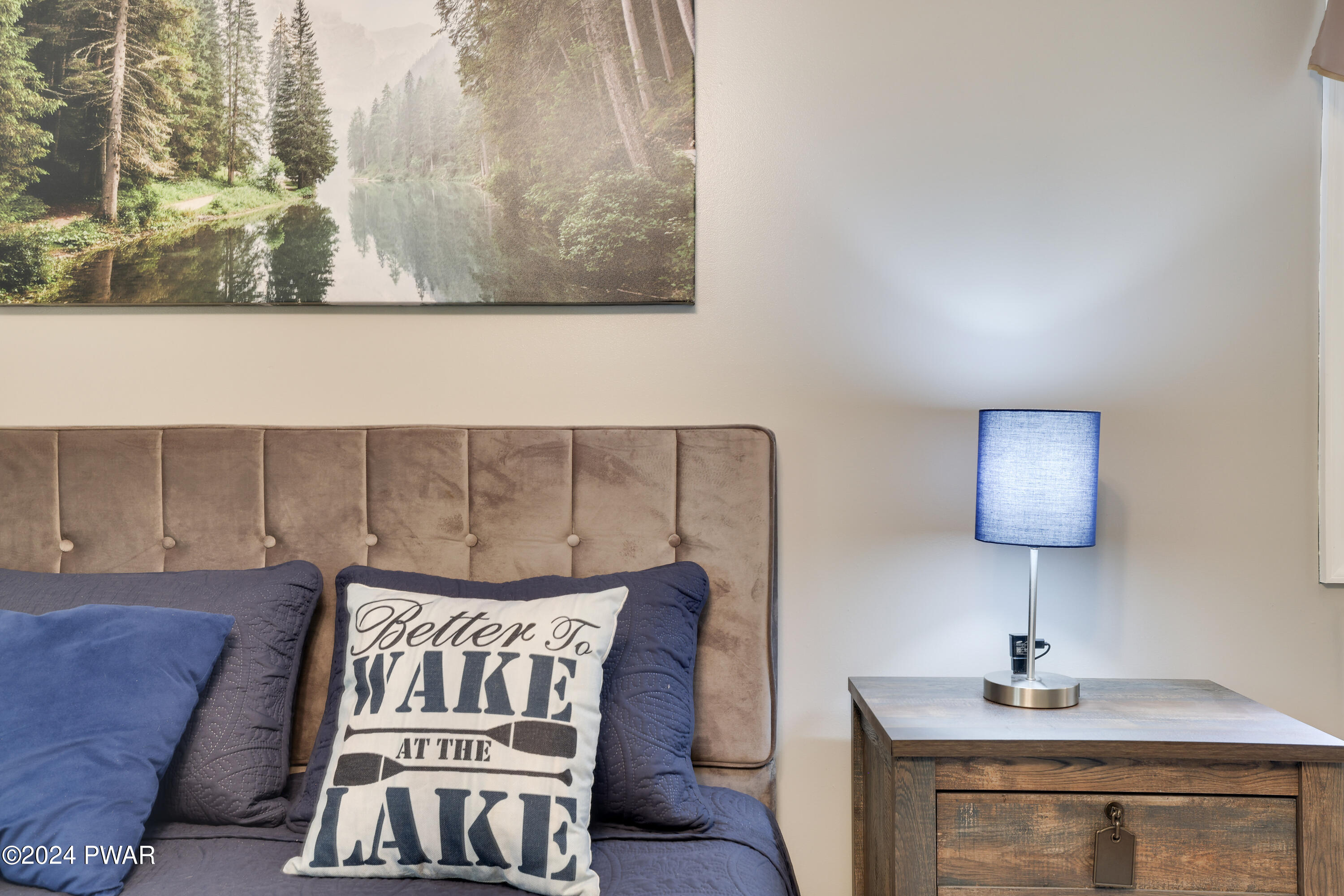 Lakeville, Pennsylvania 18438, United States, 2 Bedrooms Bedrooms, ,2 BathroomsBathrooms,Residential,Pending,58639