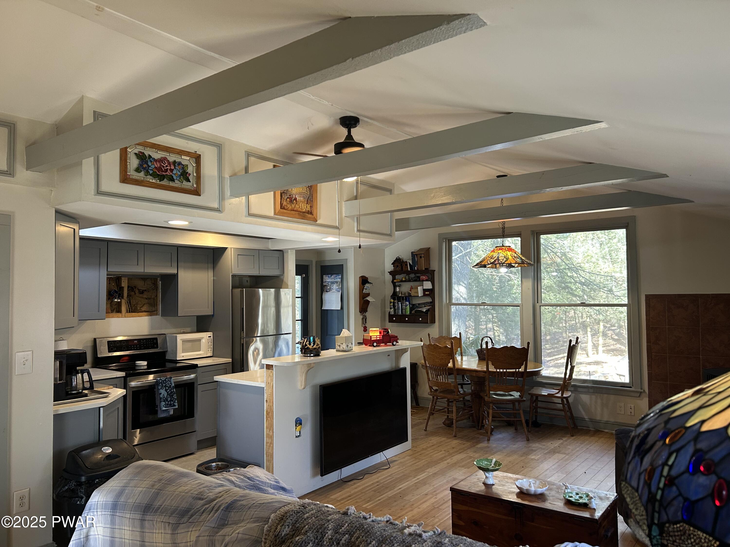 113 Branchwood Trail, Dingmans Ferry, Pennsylvania image 2