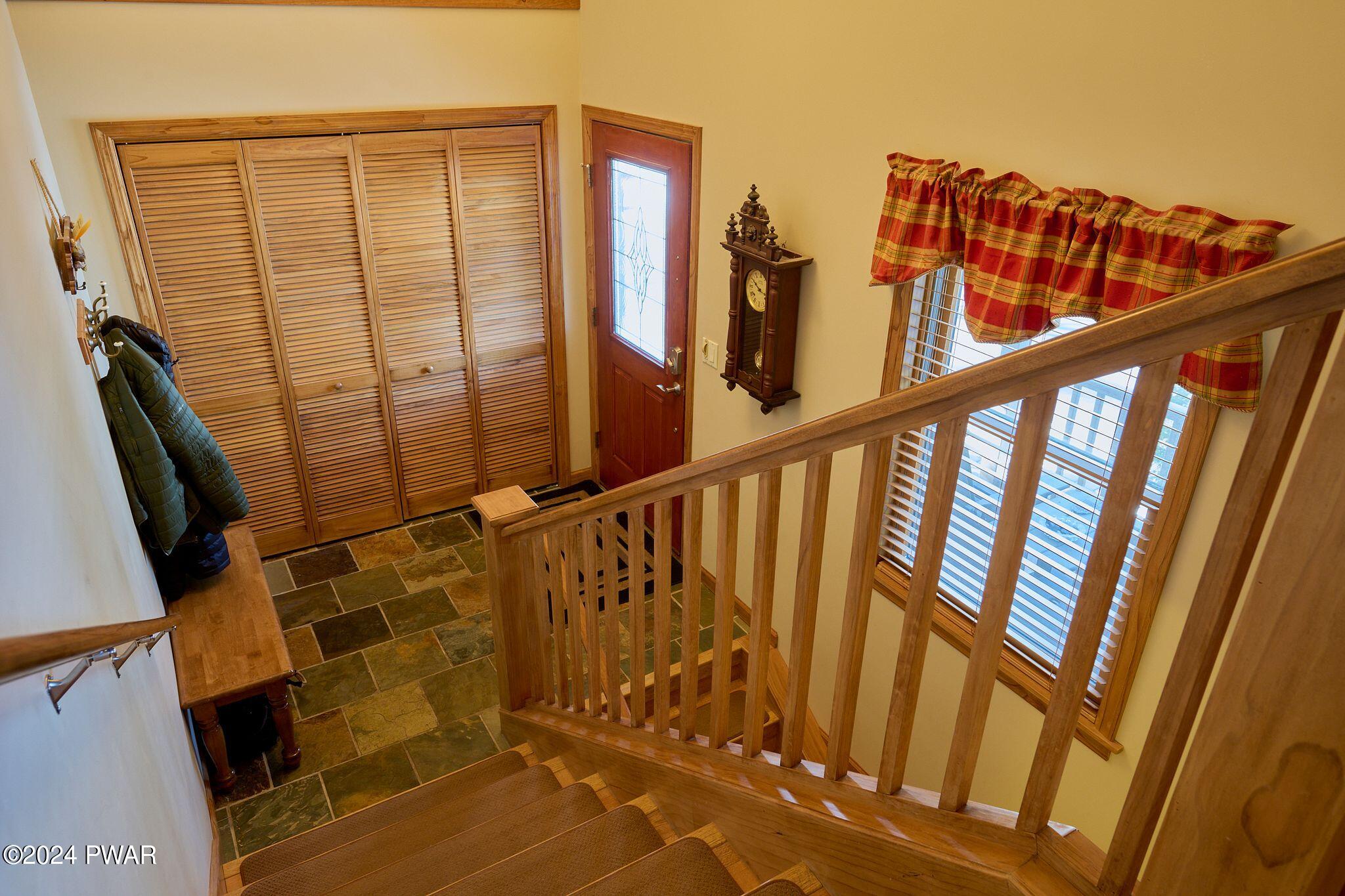 Hawley, Pennsylvania 18428, United States, 4 Bedrooms Bedrooms, ,3 BathroomsBathrooms,Residential,Pending,64162