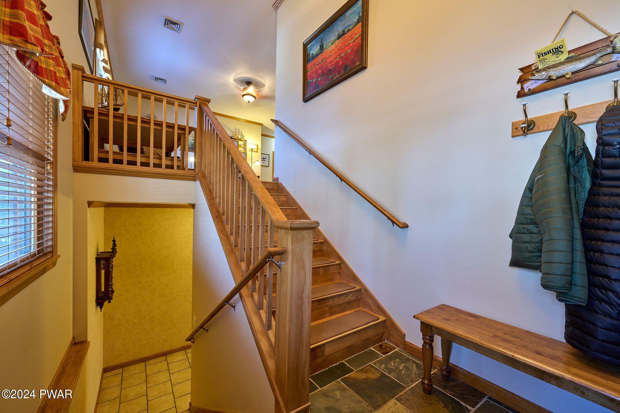 Hawley, Pennsylvania 18428, United States, 4 Bedrooms Bedrooms, ,3 BathroomsBathrooms,Residential,Pending,64162