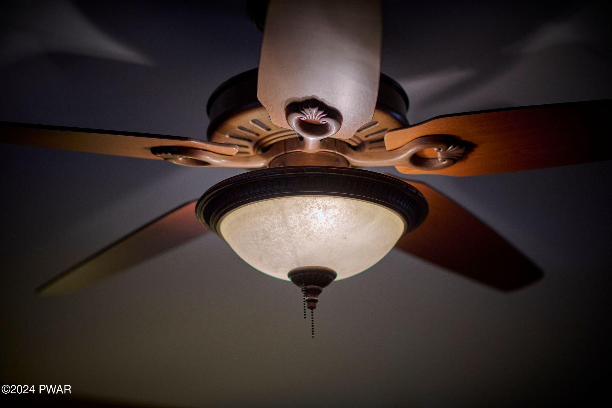 Hawley, Pennsylvania 18428, United States, 4 Bedrooms Bedrooms, ,3 BathroomsBathrooms,Residential,Pending,64162