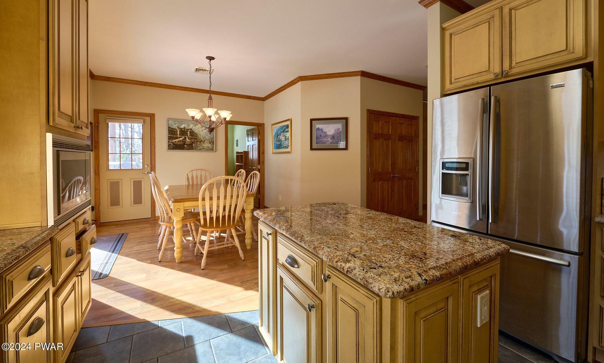 Hawley, Pennsylvania 18428, United States, 4 Bedrooms Bedrooms, ,3 BathroomsBathrooms,Residential,Pending,64162