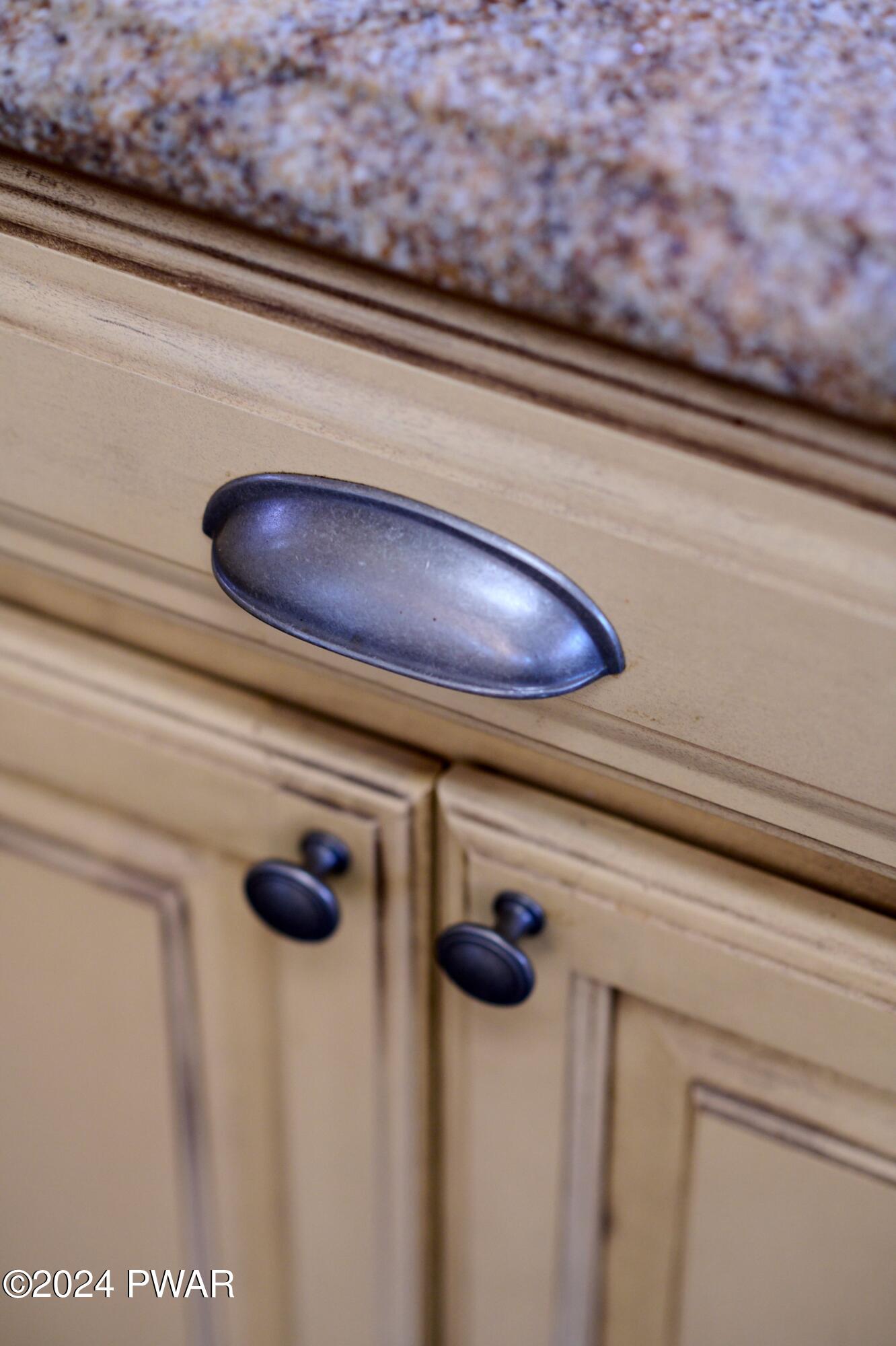 Hawley, Pennsylvania 18428, United States, 4 Bedrooms Bedrooms, ,3 BathroomsBathrooms,Residential,Pending,64162