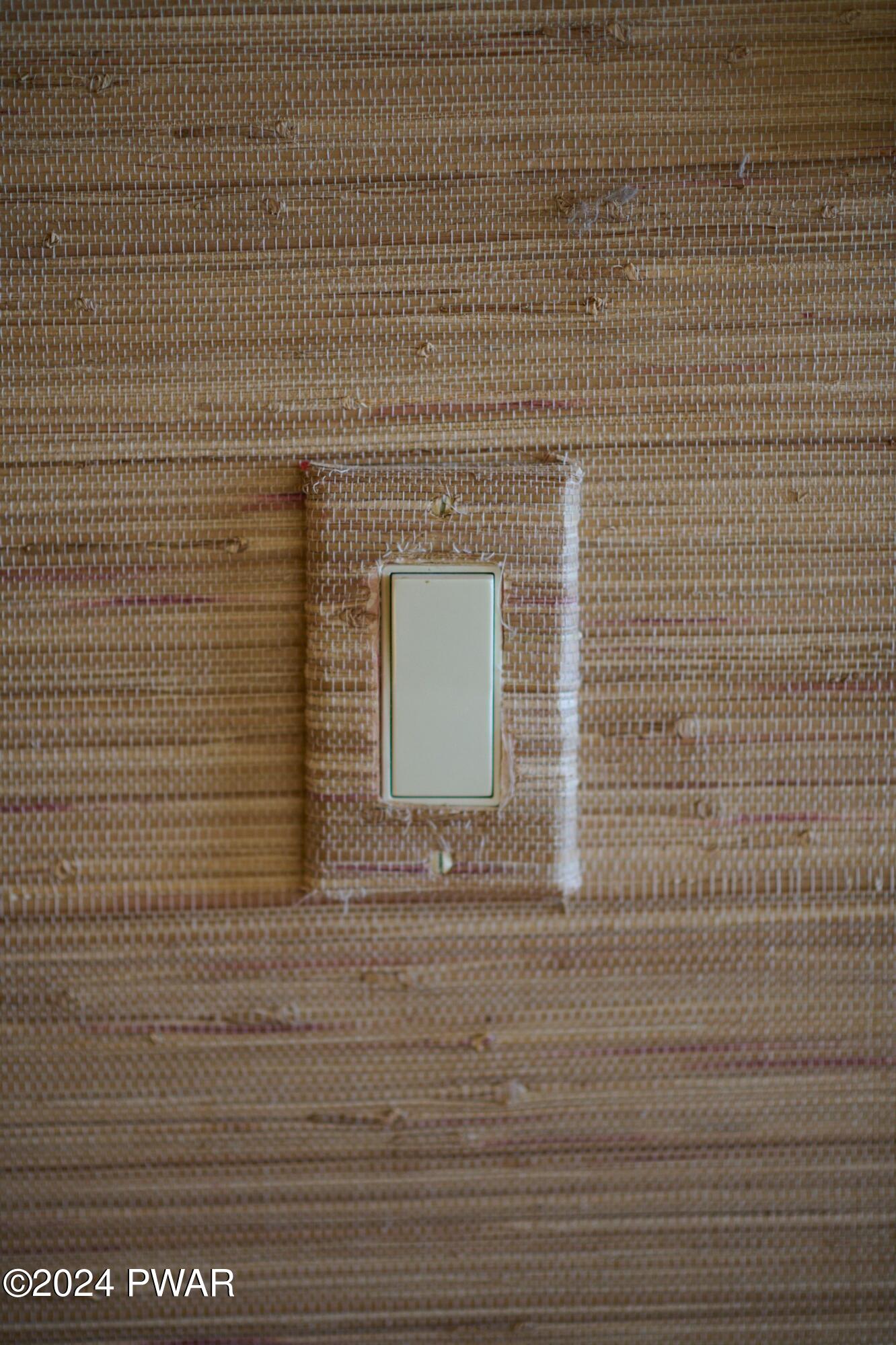 Hawley, Pennsylvania 18428, United States, 4 Bedrooms Bedrooms, ,3 BathroomsBathrooms,Residential,Pending,64162