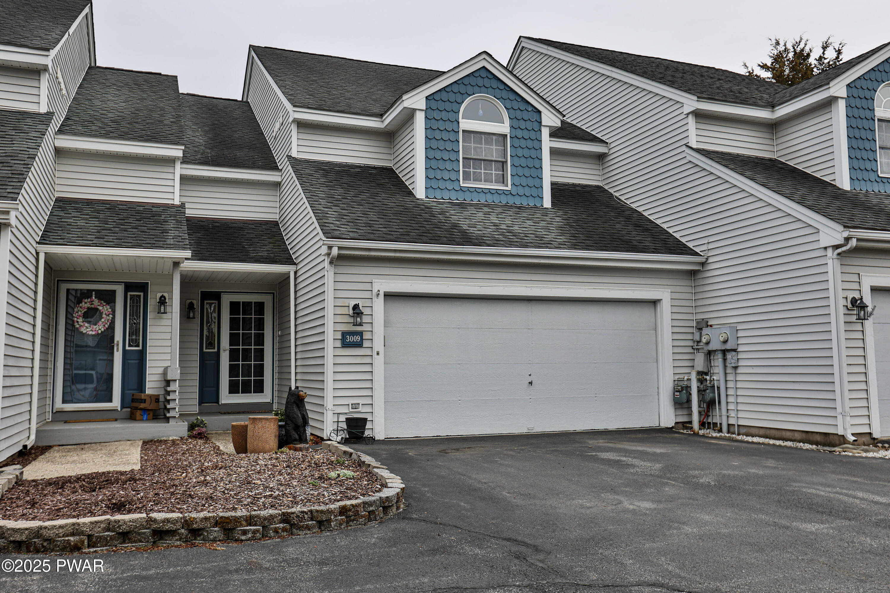 3009 Grey Cliff Way, Milford, Pennsylvania image 1