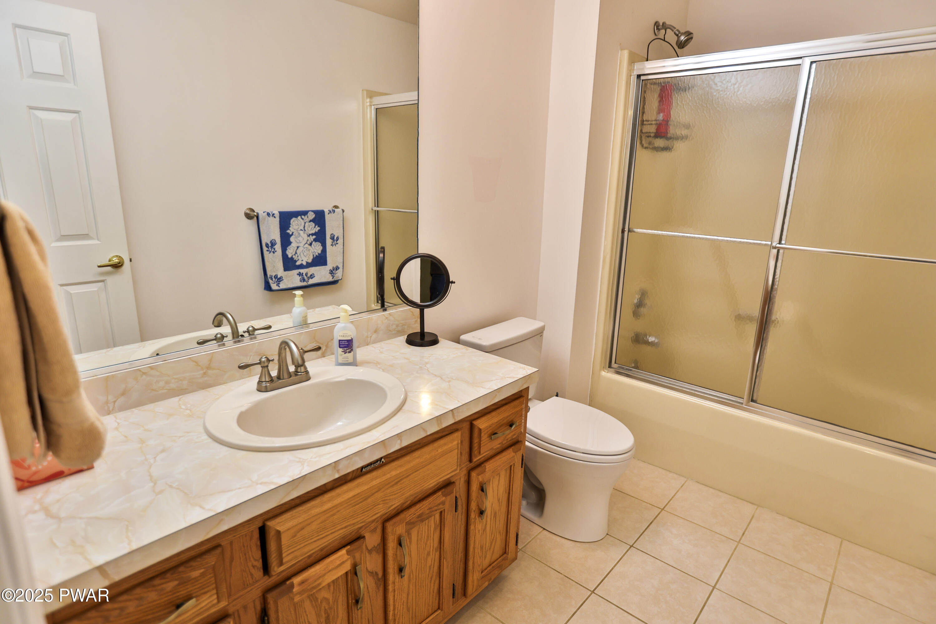 3009 Grey Cliff Way, Milford, Pennsylvania image 20