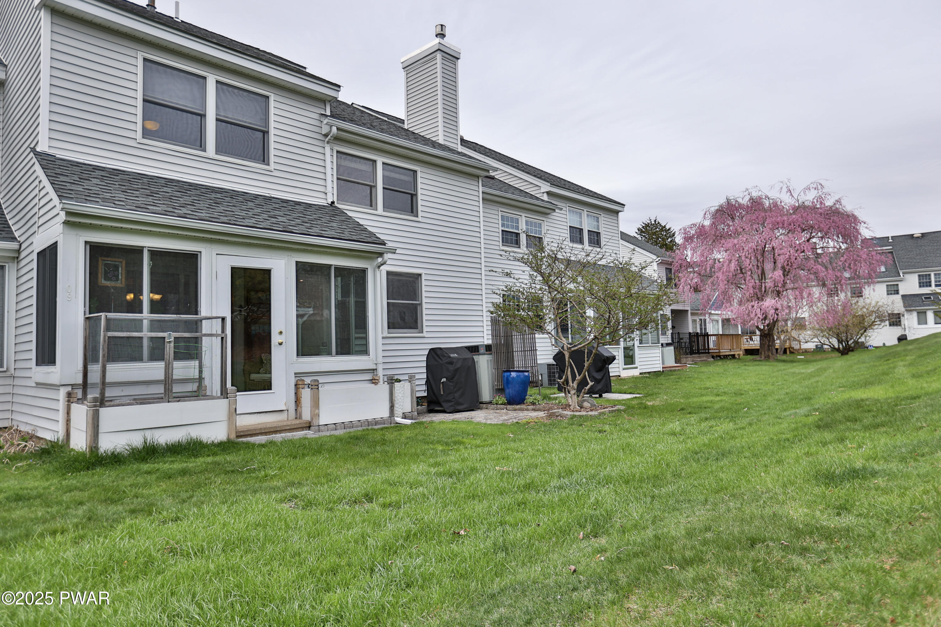 3009 Grey Cliff Way, Milford, Pennsylvania image 6