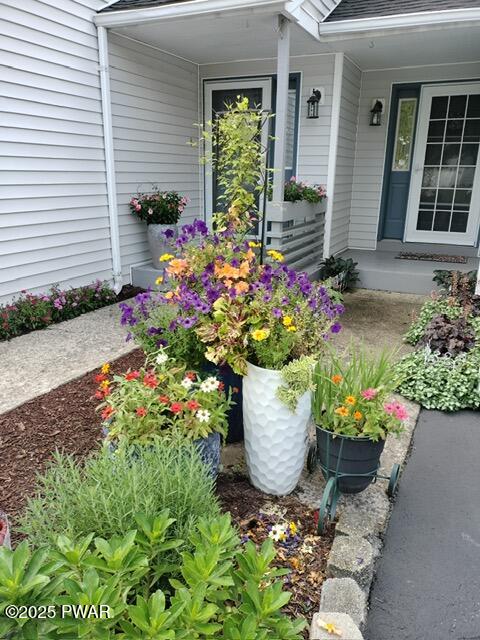 3009 Grey Cliff Way, Milford, Pennsylvania image 2
