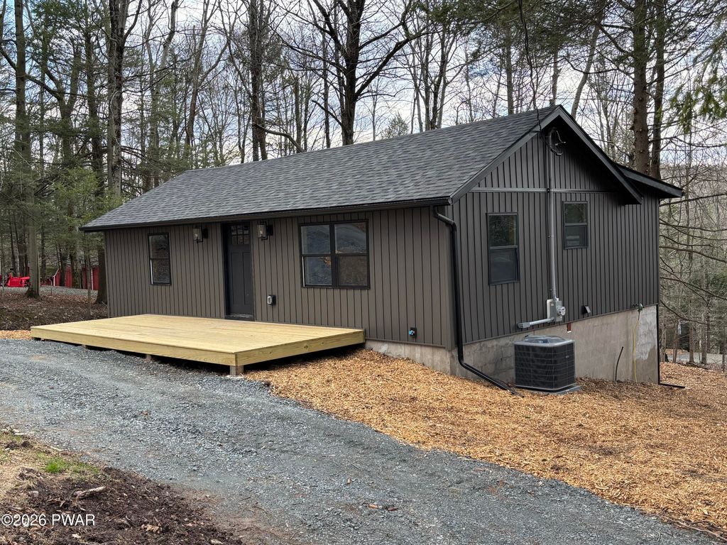 Photo of 95 Bruin Road, Lake Ariel, PA 18436 (MLS # PW260864)