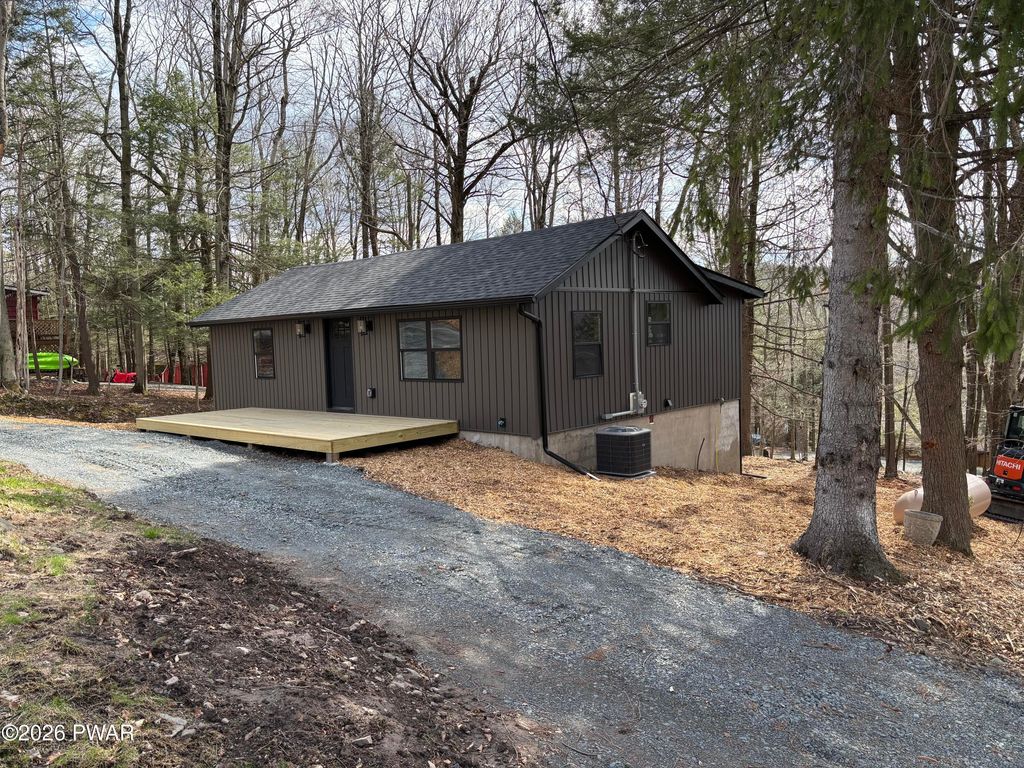 Photo of 95 Bruin Road, Lake Ariel, PA 18436 (MLS # PW260864)