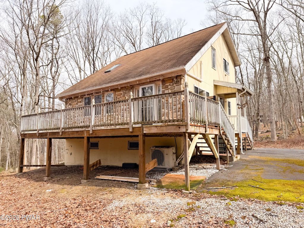 Photo of 811 Hickory Court, Lords Valley, PA 18428 (MLS # PW260567)