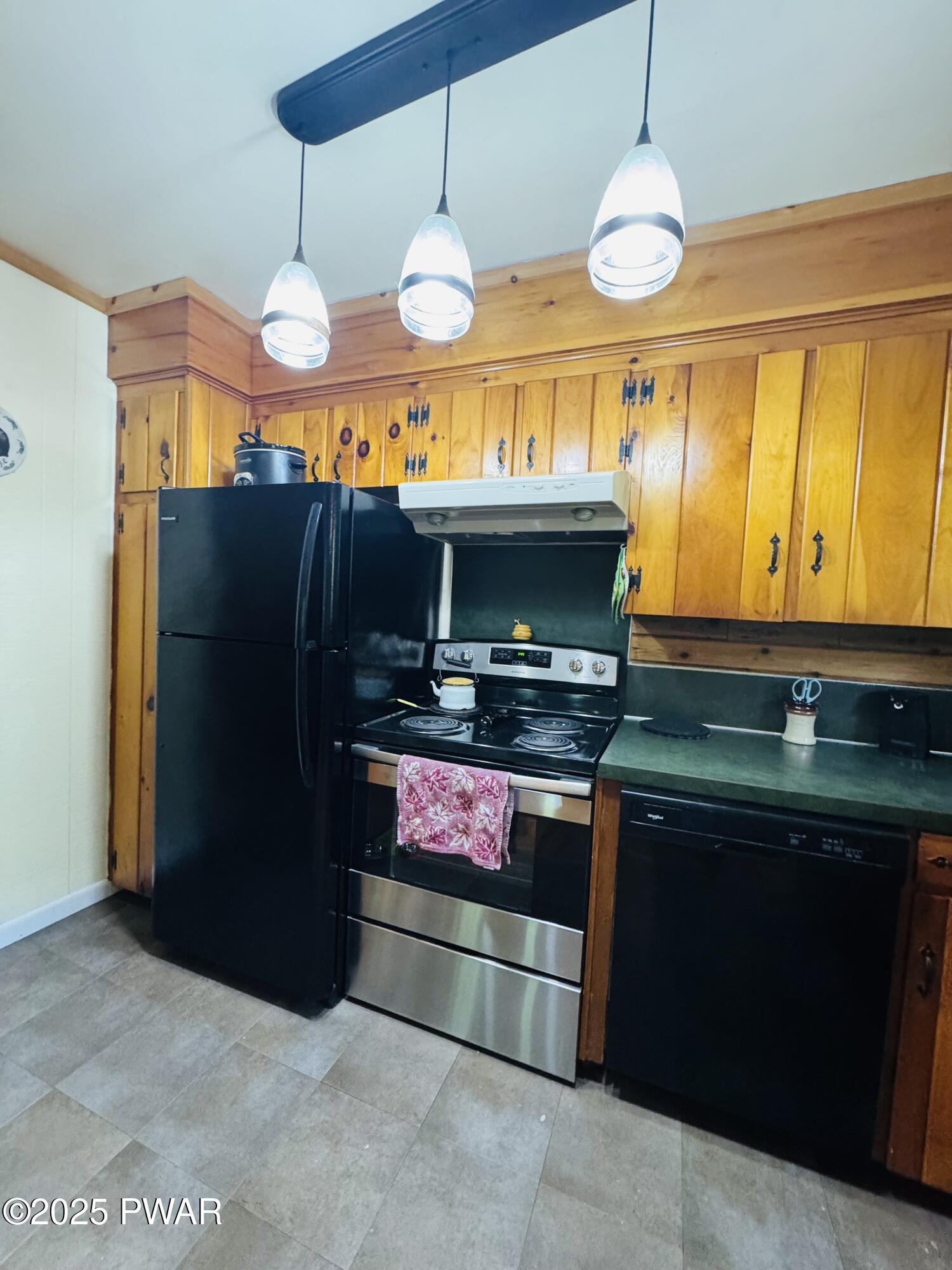 Lords Valley, Pennsylvania 18428, United States, 2 Bedrooms Bedrooms, ,2 BathroomsBathrooms,Residential,Active,173677