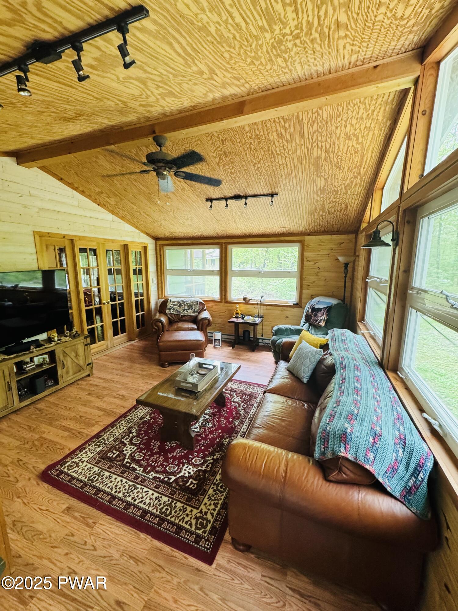 Lords Valley, Pennsylvania 18428, United States, 2 Bedrooms Bedrooms, ,2 BathroomsBathrooms,Residential,Active,173677