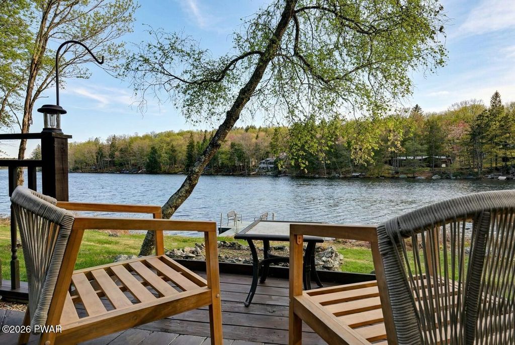 Photo of 806 Widgeon Court, Lords Valley, PA 18428 (MLS # PW260954)