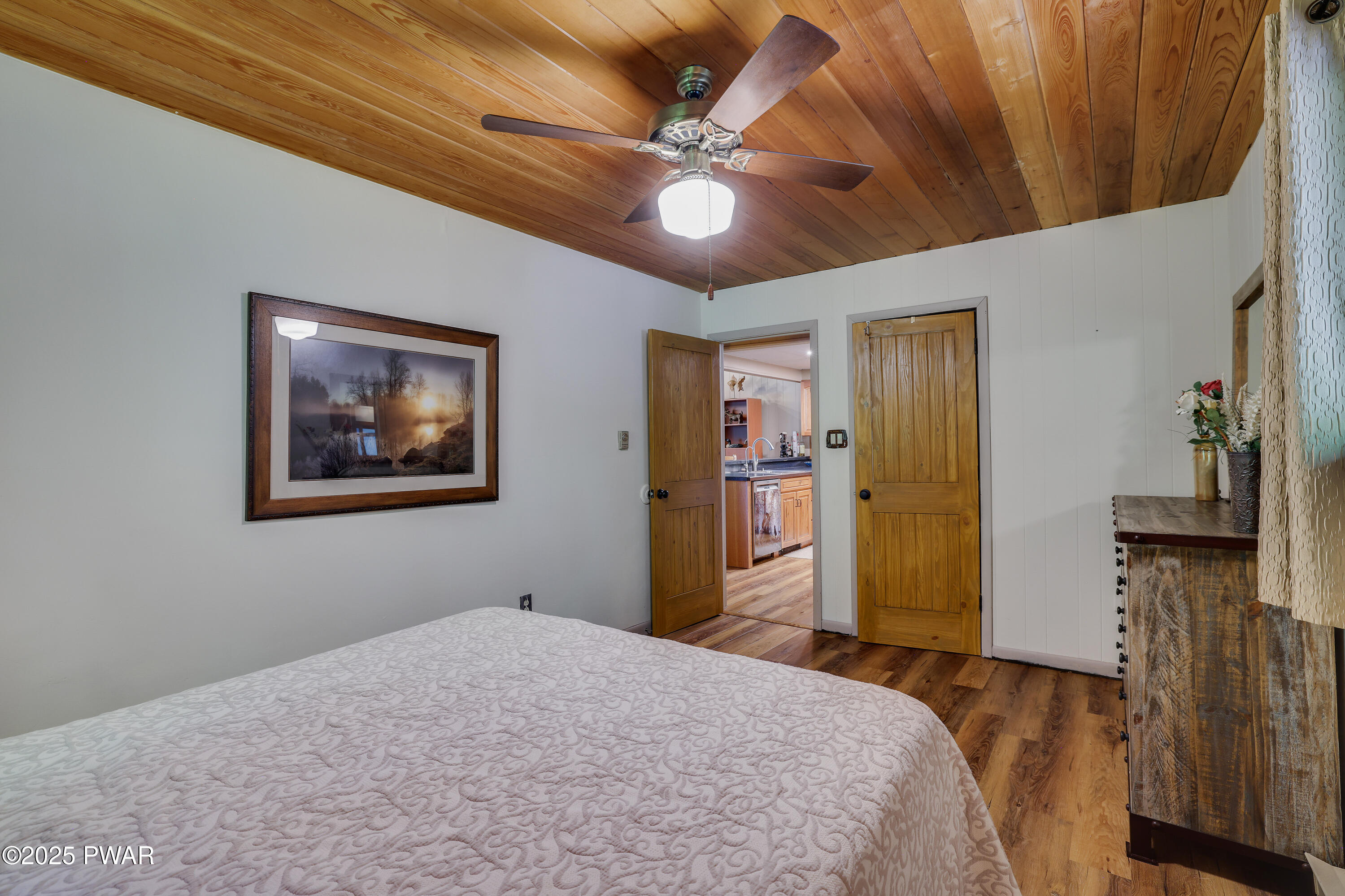 102 Lake Run, Greentown, Pennsylvania image 33
