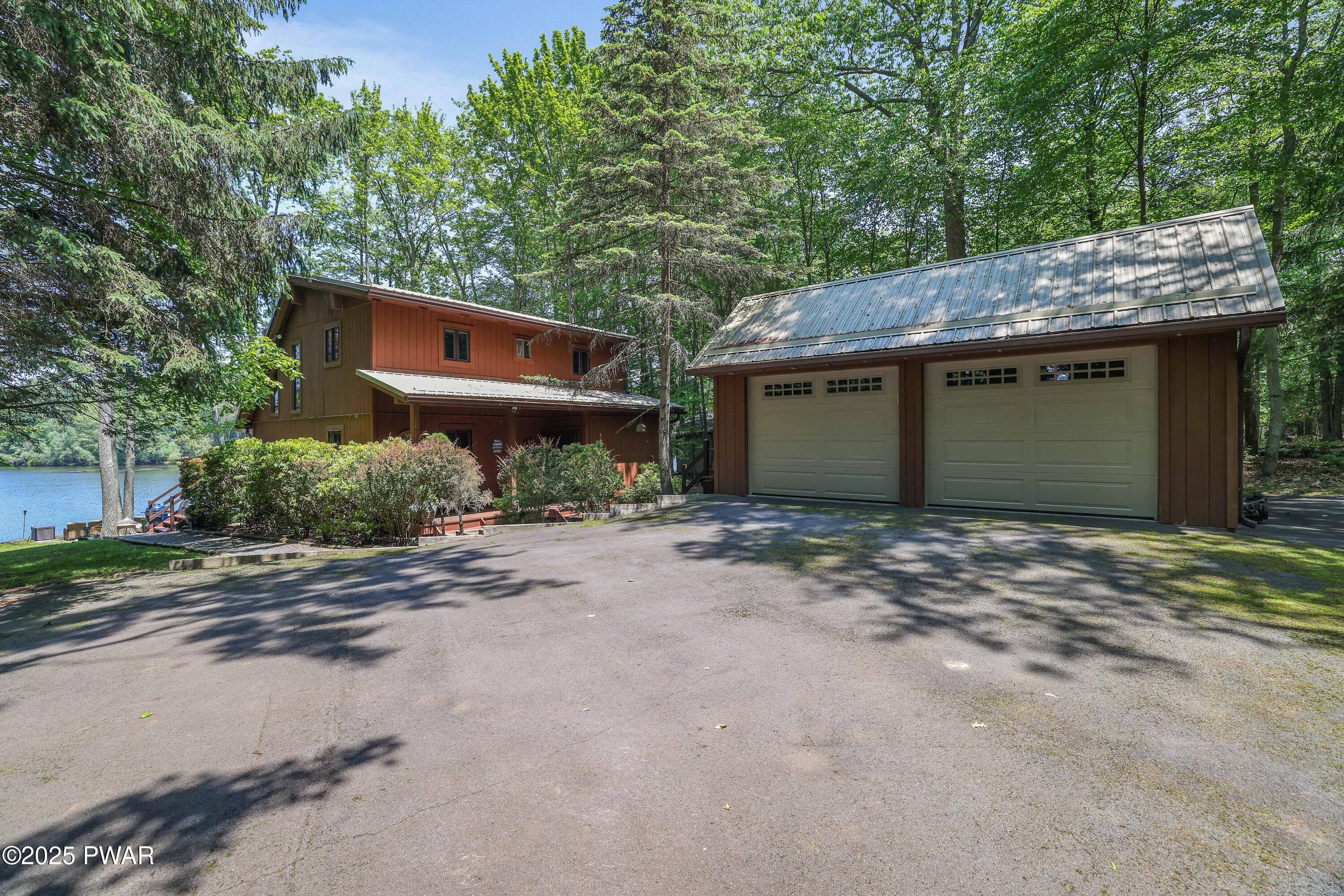 102 Lake Run, Greentown, Pennsylvania image 3