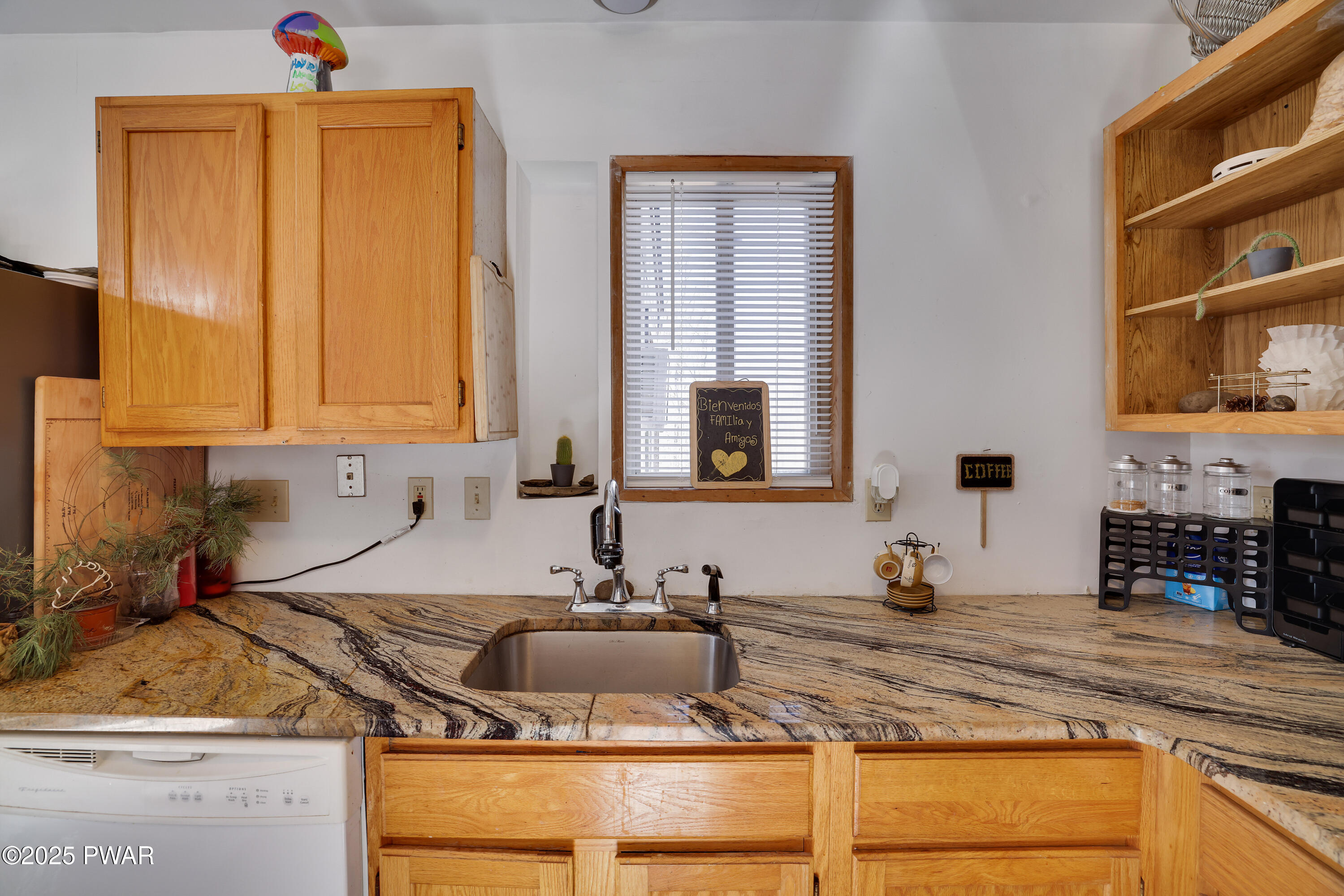 1239 Mink Trail, Bushkill, Pennsylvania image 6