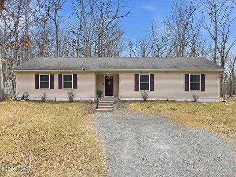 Homes For Sale - 175 Oak Hill Road<br/> Pike County, Hawley, PA 18428
