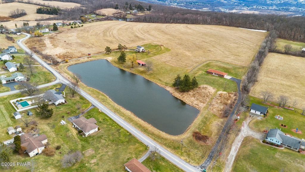 Photo of 2409 Red Oak Drive, Clarks Summit, PA 18411 (MLS # PW260640)