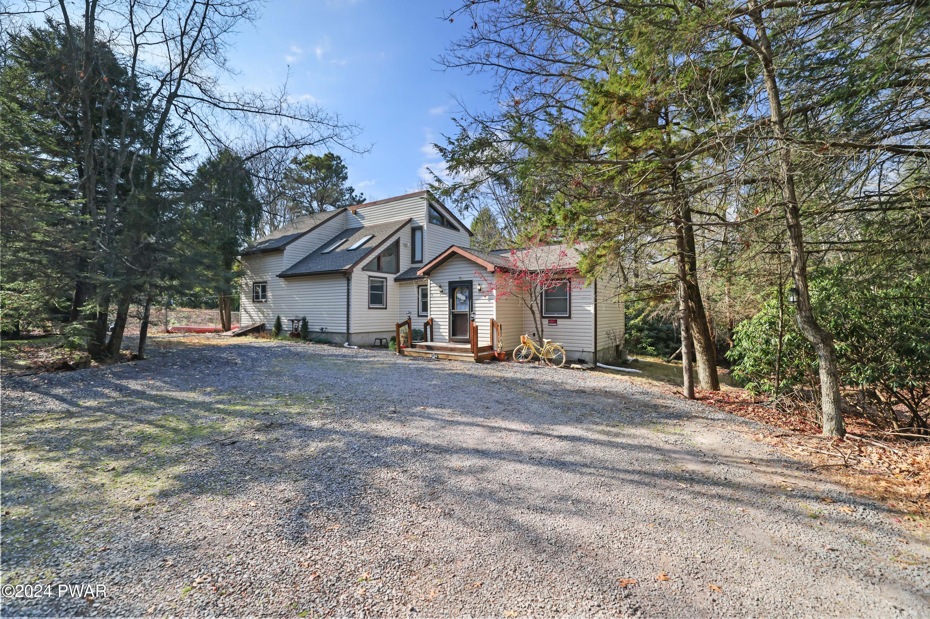 702 Minsi Trail, Long Pond, Pennsylvania image 3