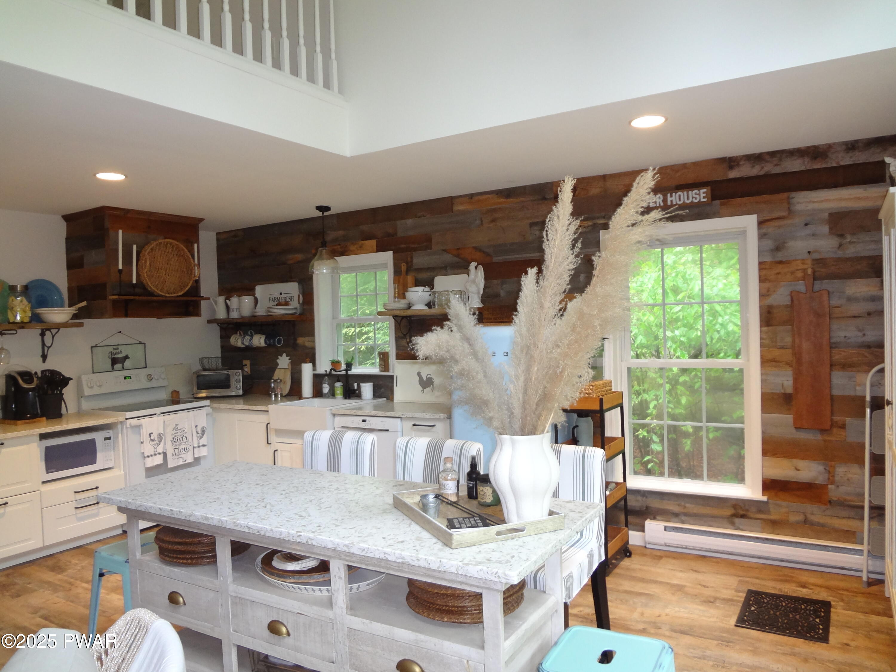 331 Wallenpaupack Drive, Greentown, Pennsylvania image 13