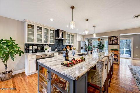 Homes For Sale - 115 Pine Brook Road<br/> Milford, PA 18337