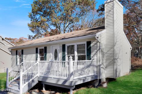 1078 Bear Drive, Bushkill, PA 18324 - MLS#: PW243582