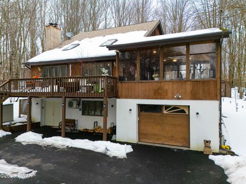 Homes For Sale - 30 N Gate Court<br/> Wayne County, Lake Ariel, PA 18436