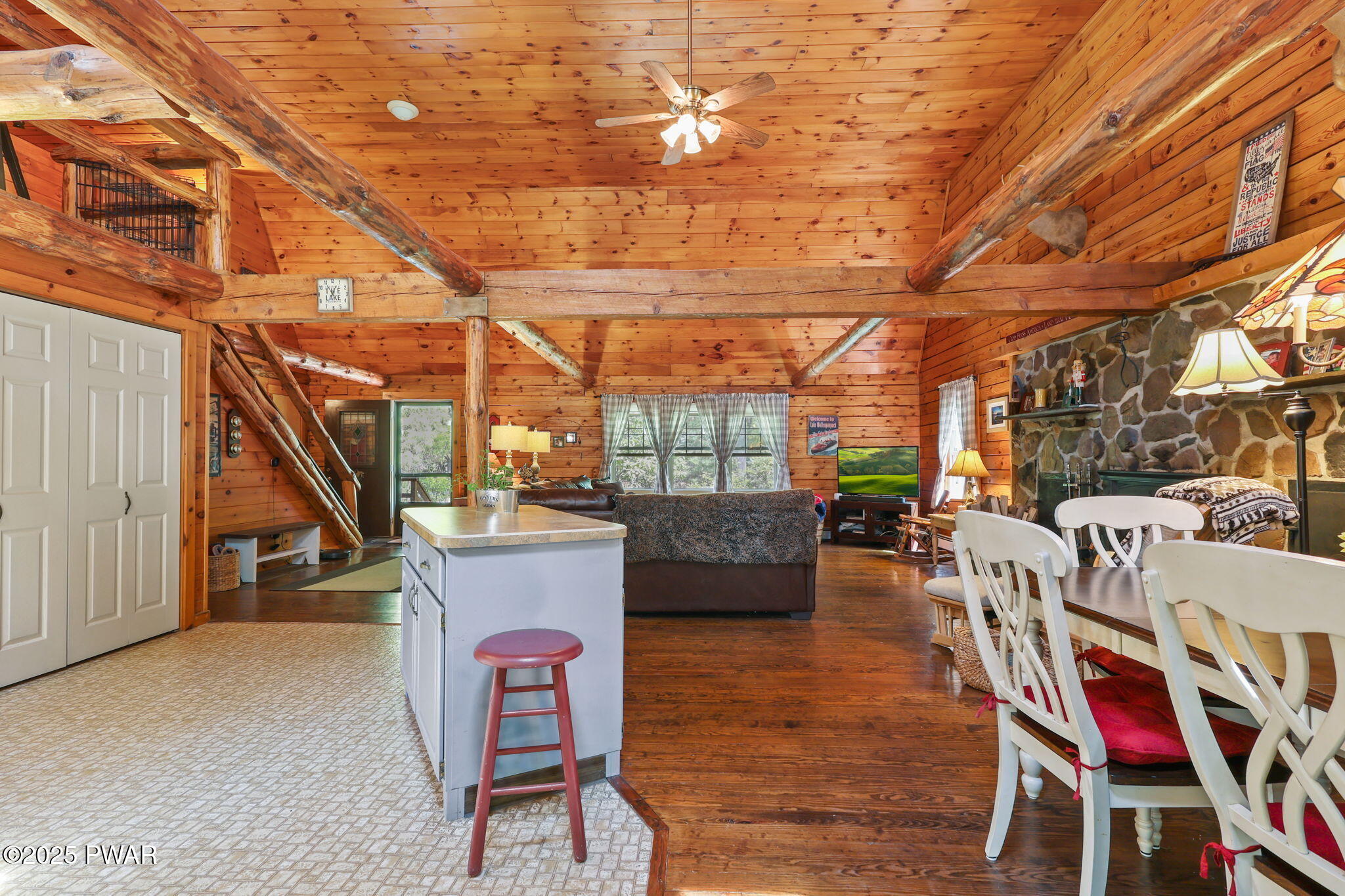 128 Timber Lane, Tafton, Pennsylvania image 10