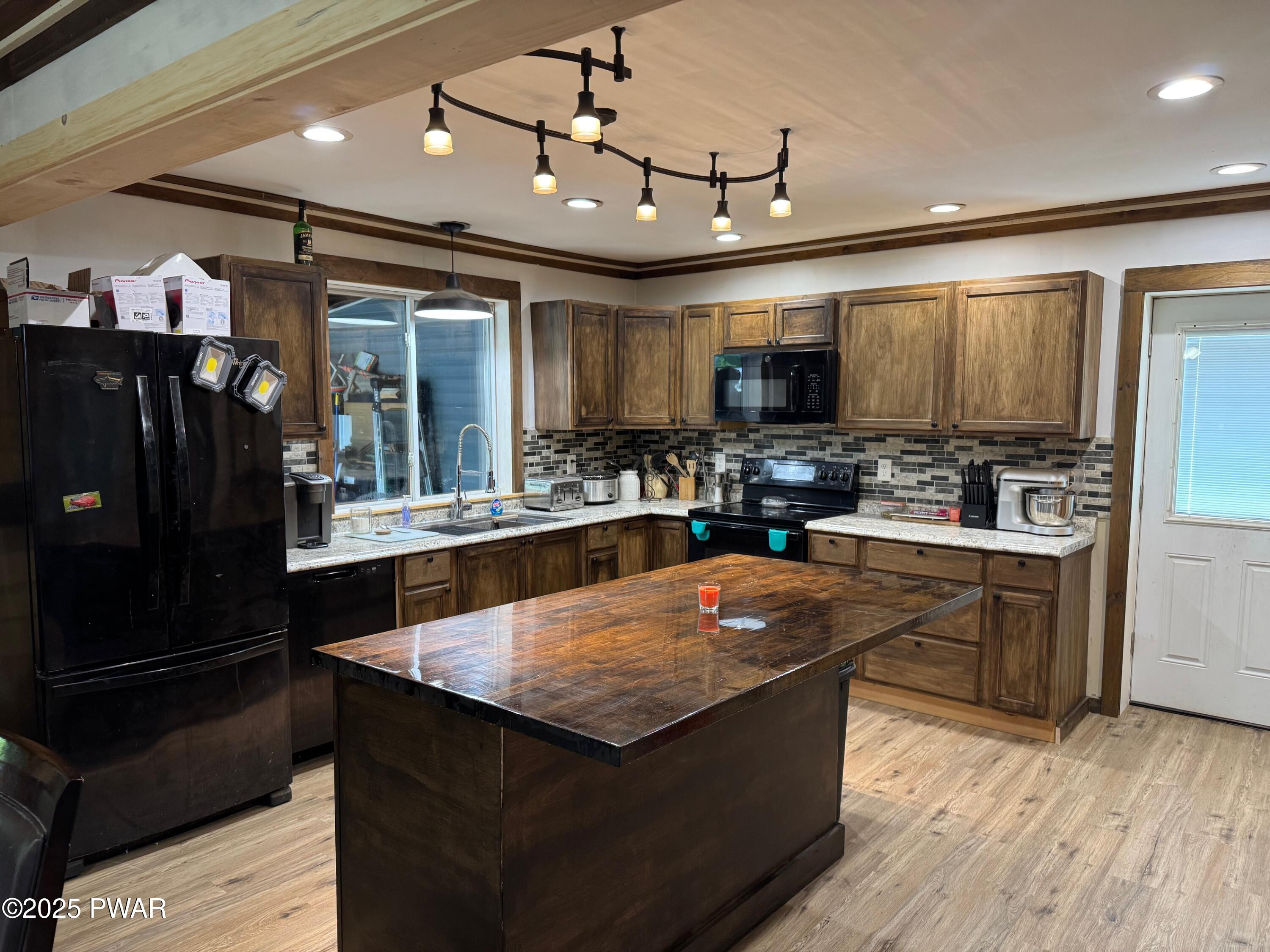 8 Kaiser Strasse, Beach Lake, Pennsylvania image 6