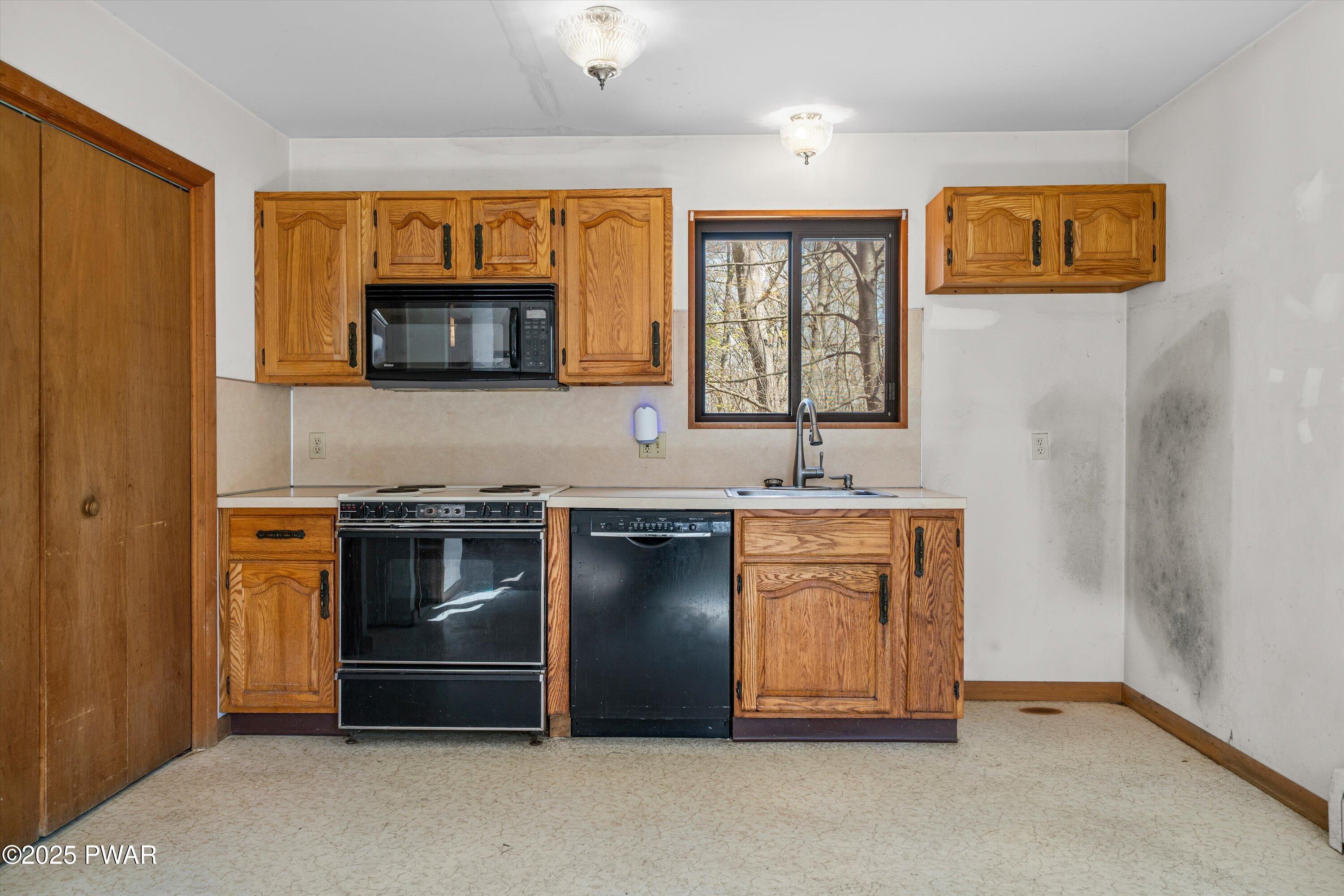 2223 Delaware Court, Bushkill, Pennsylvania image 9