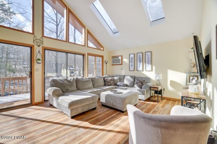 Lake Ariel, Pennsylvania 18436, United States, 3 Bedrooms Bedrooms, ,2 BathroomsBathrooms,Residential,Pending,61731