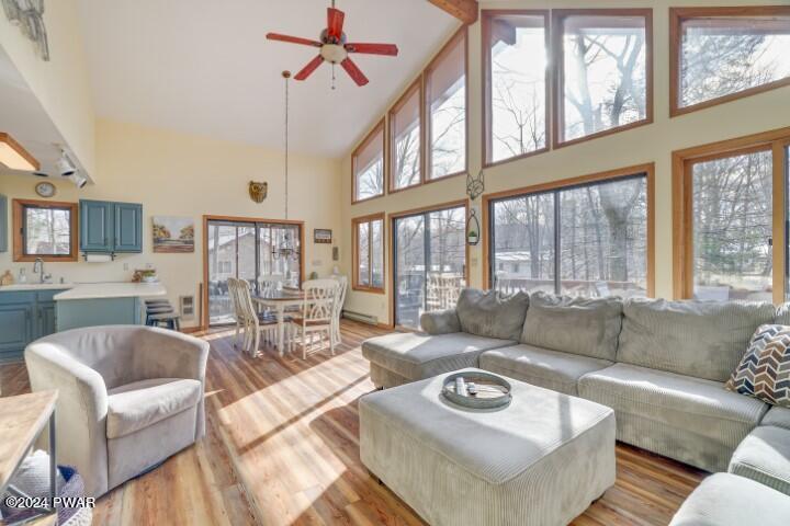 Lake Ariel, Pennsylvania 18436, United States, 3 Bedrooms Bedrooms, ,2 BathroomsBathrooms,Residential,Pending,61731