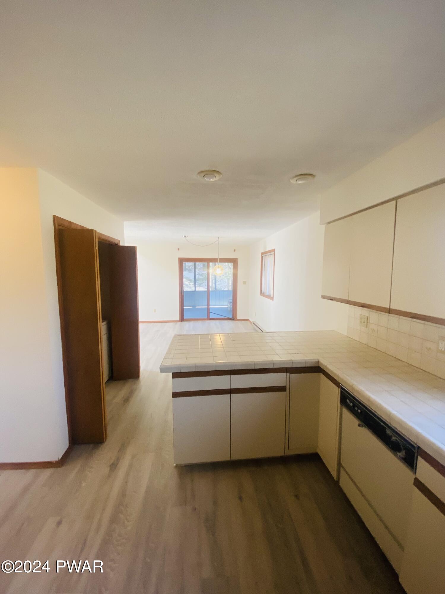 Lords Valley, Pennsylvania 18428, United States, 3 Bedrooms Bedrooms, ,2 BathroomsBathrooms,Residential,Pending,59809