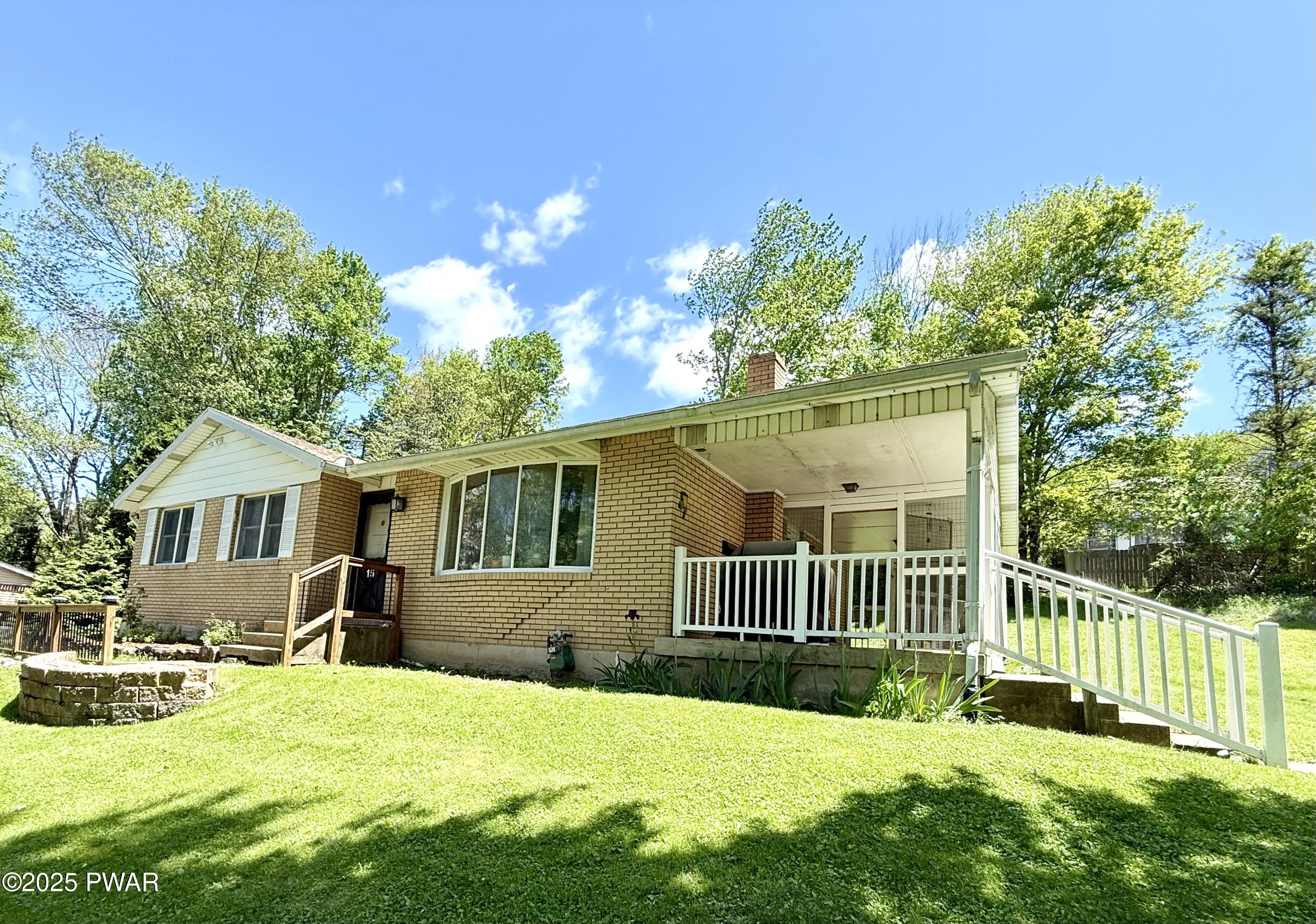 15 Sunset Avenue, Honesdale, Pennsylvania image 1