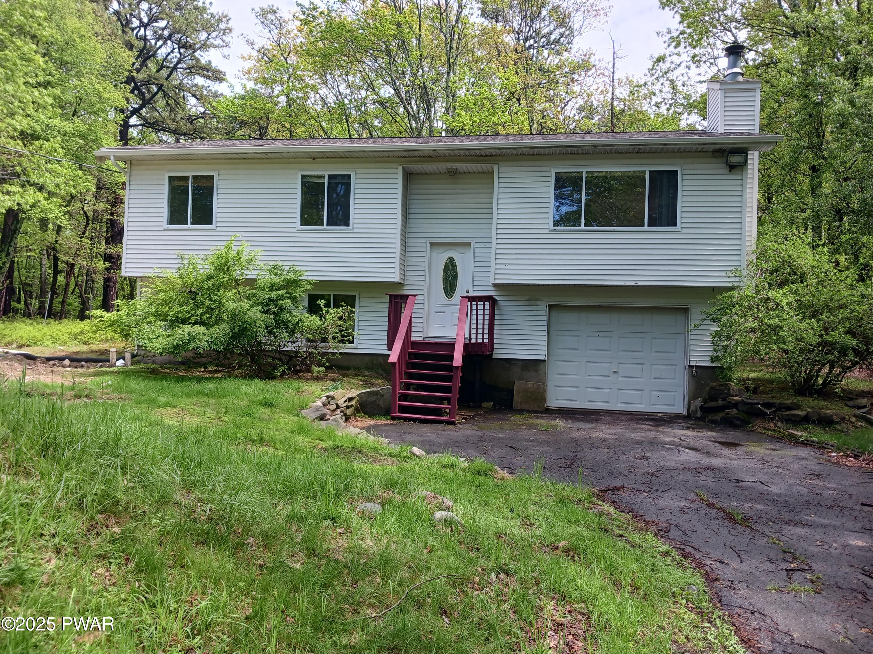 142 Squirrel Road, Dingmans Ferry, Pennsylvania image 1