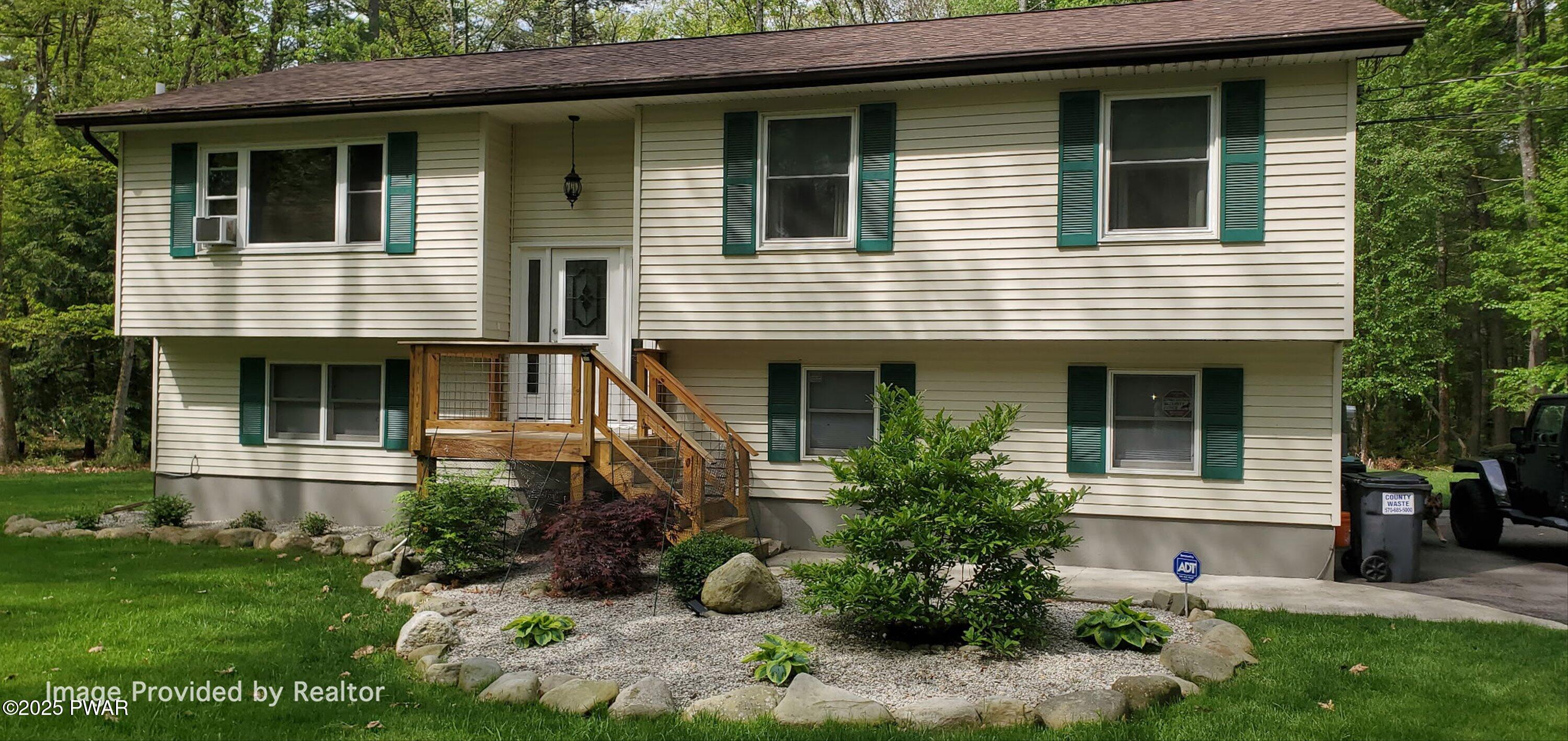 414 Leisure Loop, Milford, Pennsylvania image 2