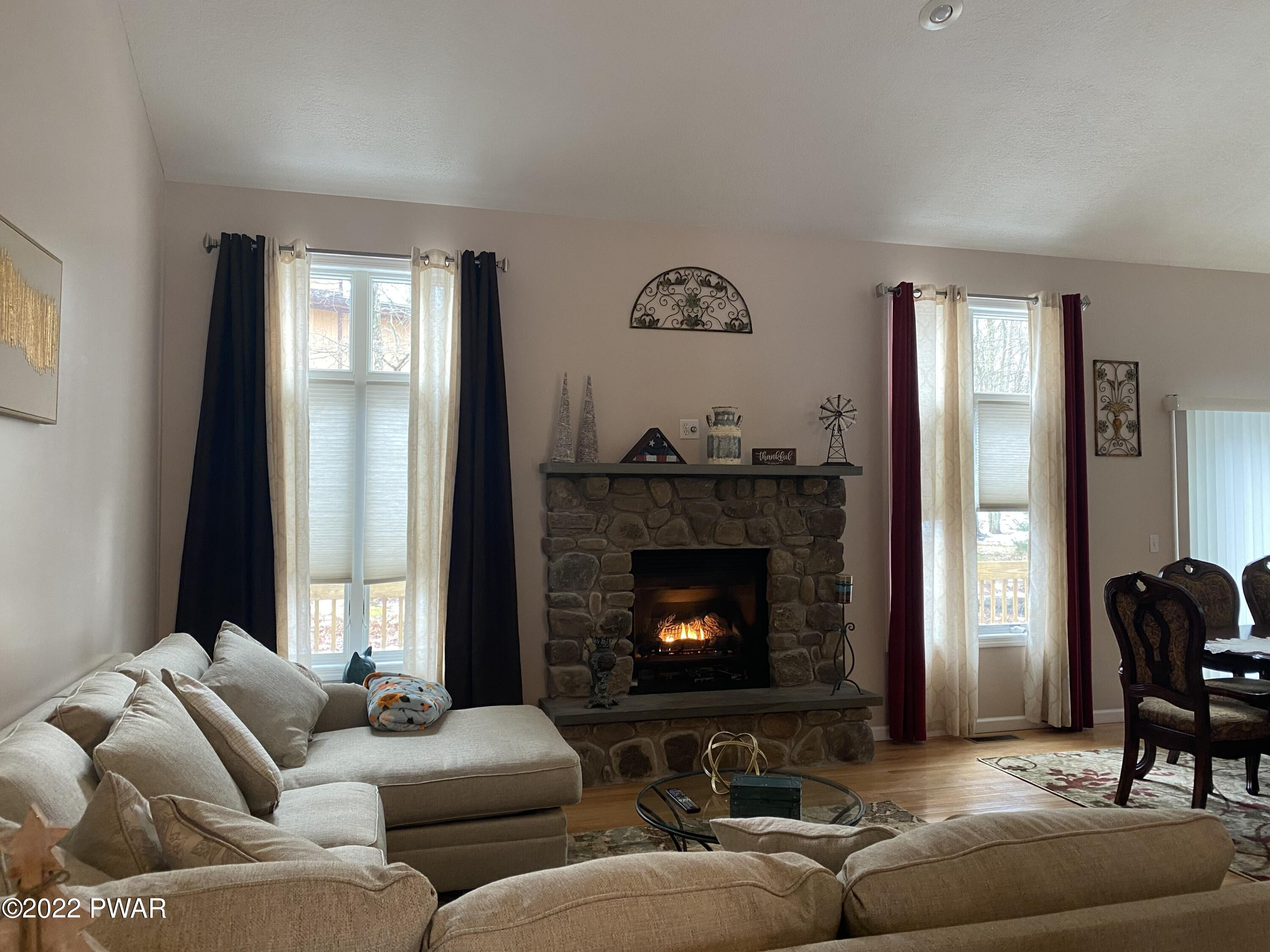 Lords Valley, Pennsylvania 18428, United States, 3 Bedrooms Bedrooms, ,2 BathroomsBathrooms,Residential,Active,68940