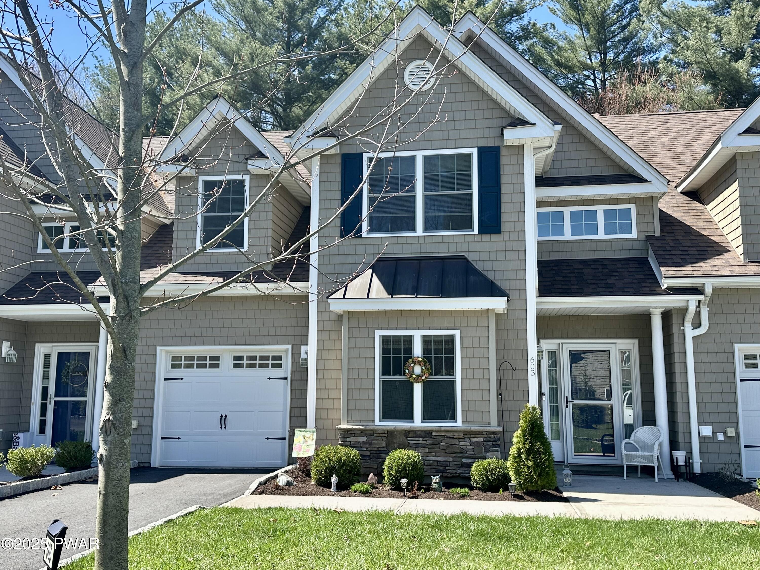 603 Macintosh Way, Matamoras, Pennsylvania image 1