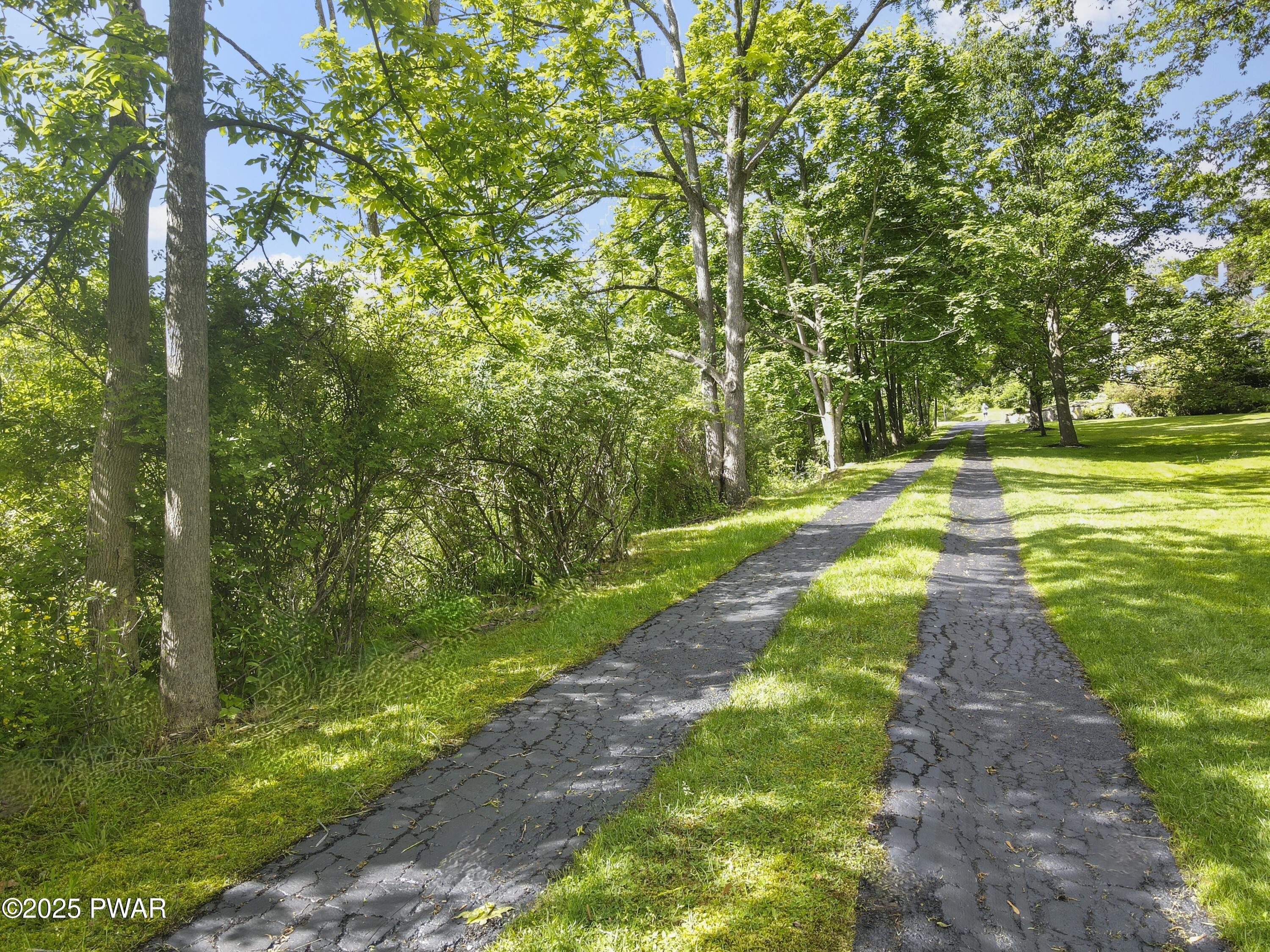 218 Weatherby Street, Dalton, Pennsylvania image 32