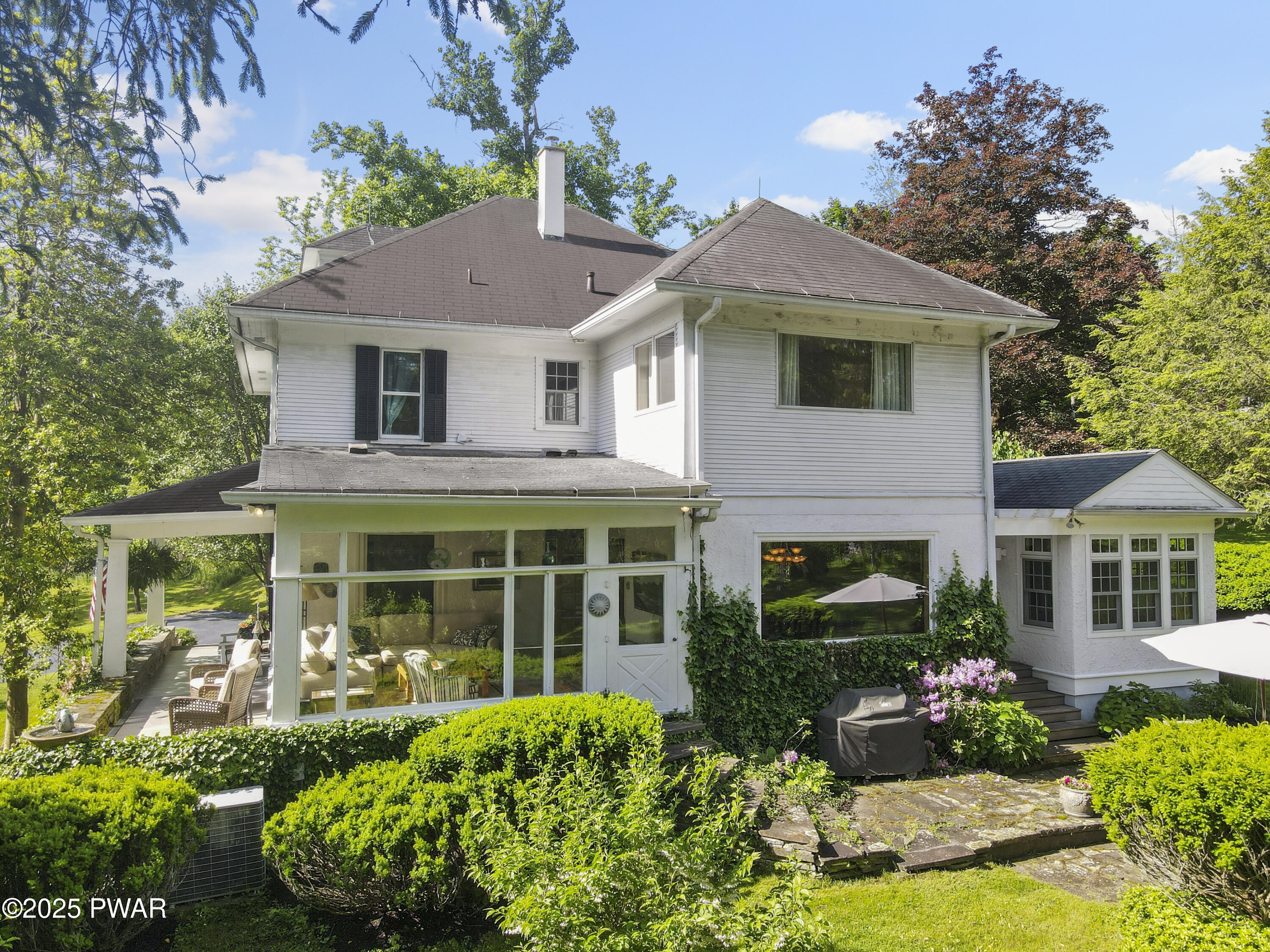 218 Weatherby Street, Dalton, Pennsylvania image 1