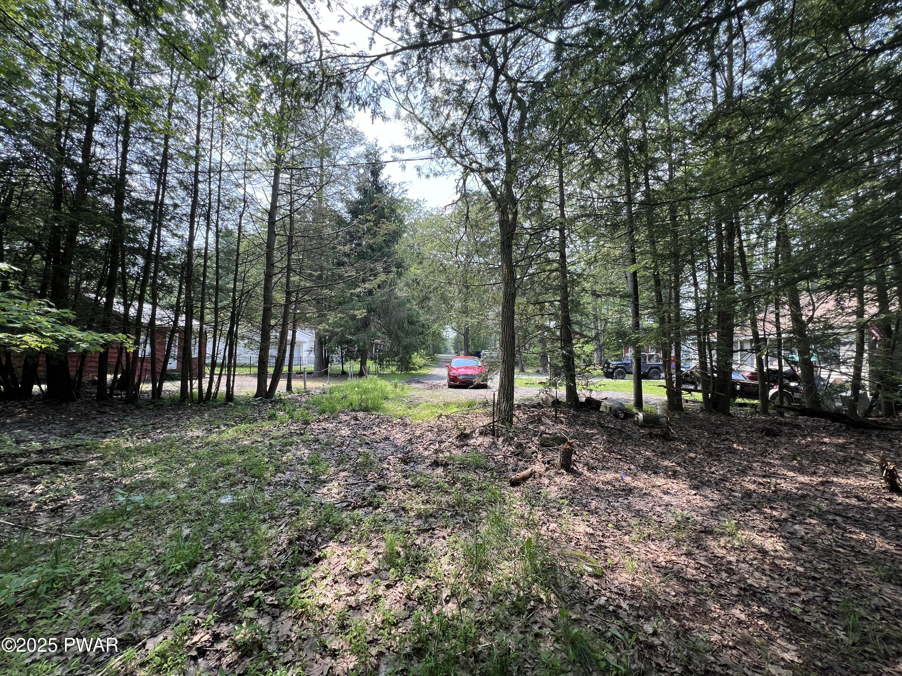 142 E Balsam Road, Greentown, Pennsylvania image 4