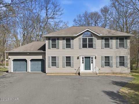 Homes For Sale - 129 Hillcrest Drive<br/> Pike County, Hawley, PA 18428