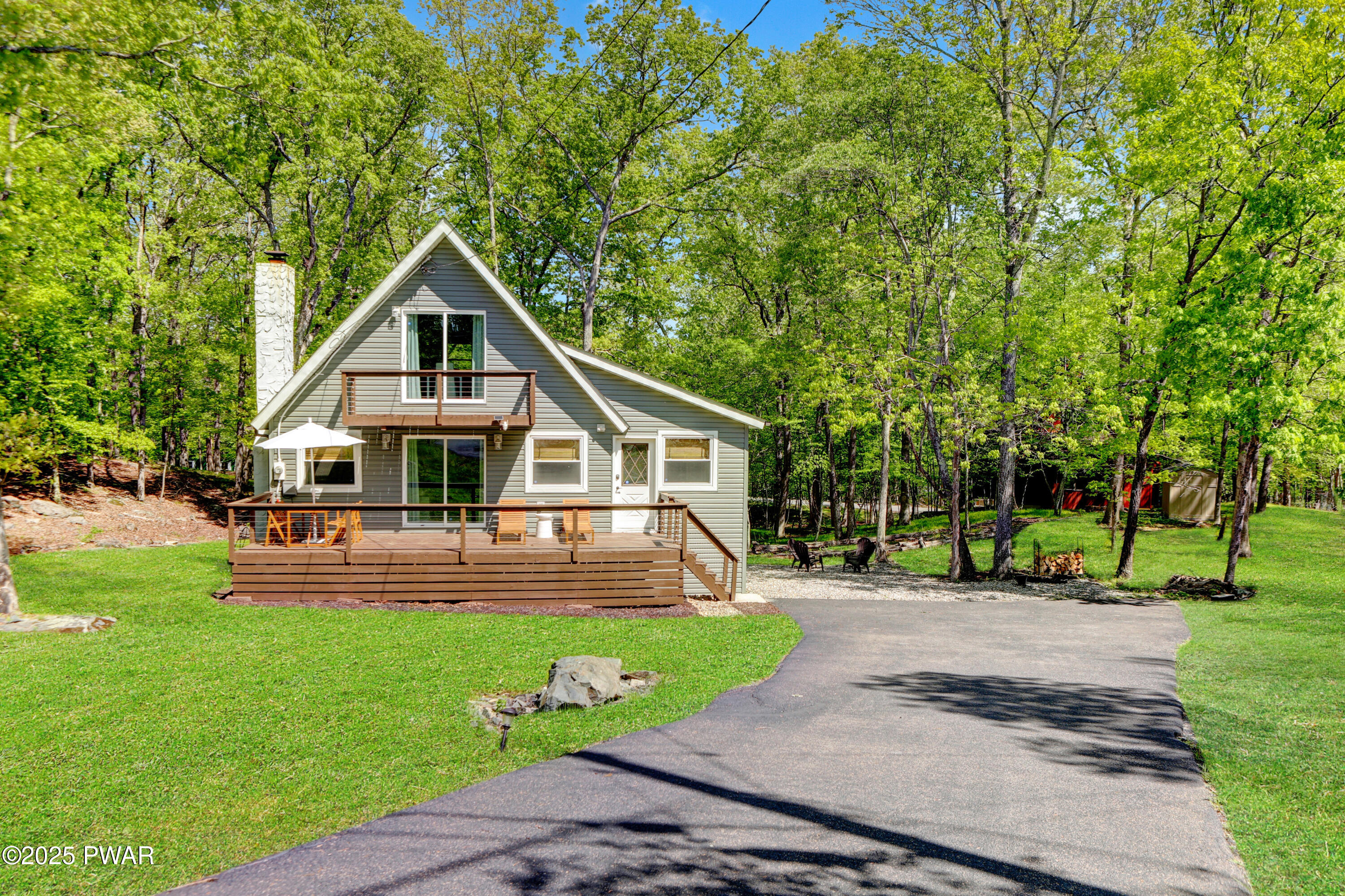 122 Oxford Street, Bushkill, Pennsylvania image 1